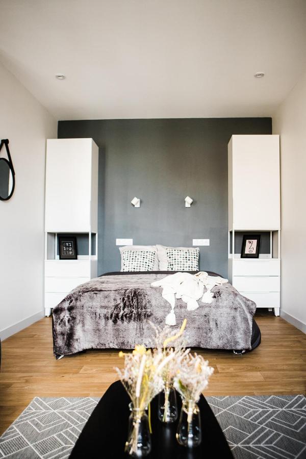 L'audacieux Studio lumineux rénové et équipé en centre ville Fontenay-le-Comte Extérieur photo